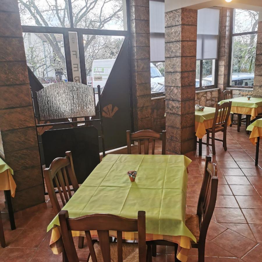 B&B Feral Ровінь Екстер'єр фото